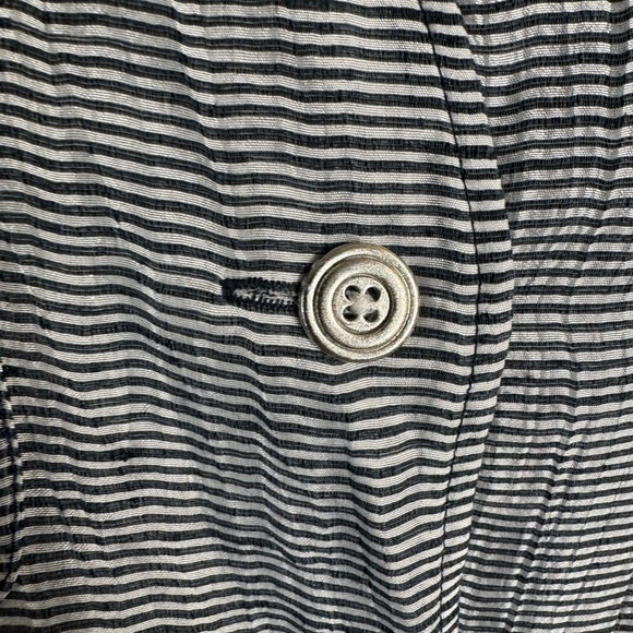 Chico's Sheer Gray Striped Button Up Peplum Lightweight Jacket size Large - Picture 4 of 8